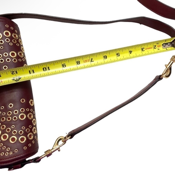 Michael kors Cary medium grommeted saddle bag in burgundy leather - Picture 10 of 13